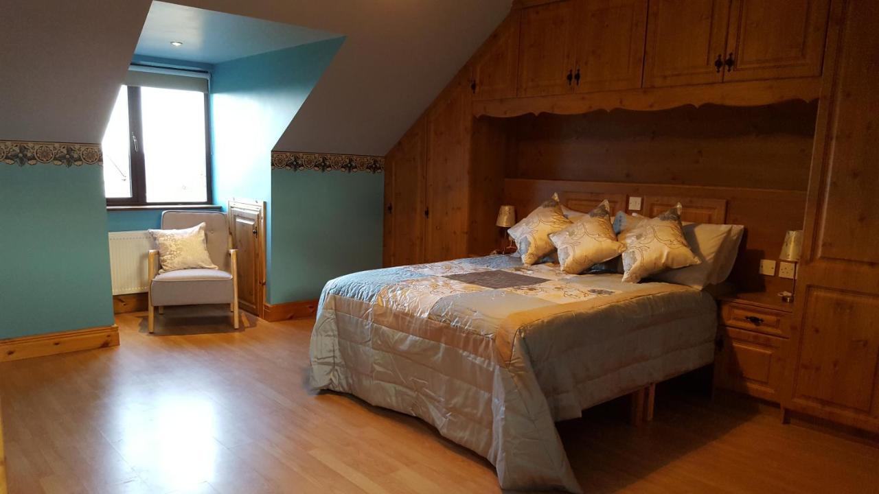 Leroy'S Lodge Headford Eksteriør billede